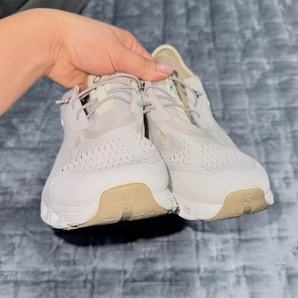 On Running Cloud 5 Coast shoes size 6.5 - Picture 12 of 16